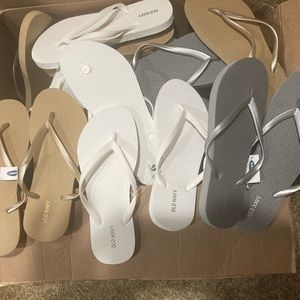 Old Navy Flip Flops in Bulk(various sizes)